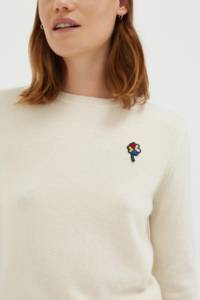 Cream Clover Badge Cashmere Sweater image 4