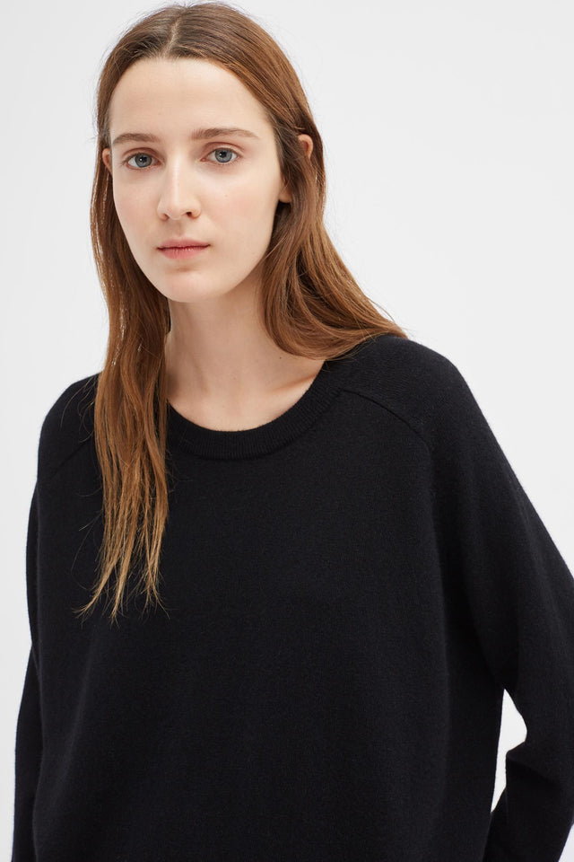 Black Cashmere Slouchy Sweater image 1