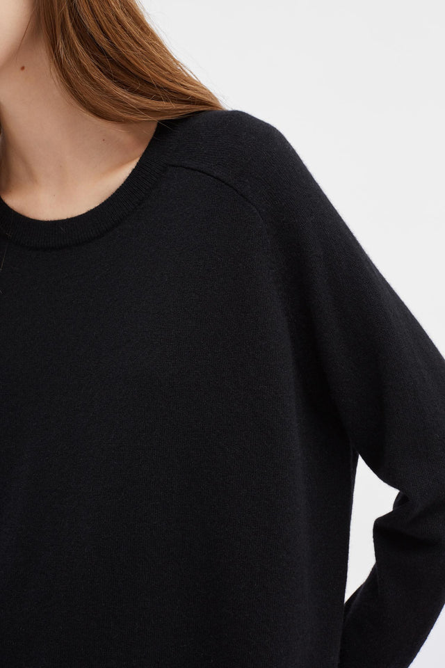 Black Cashmere Slouchy Sweater image 4